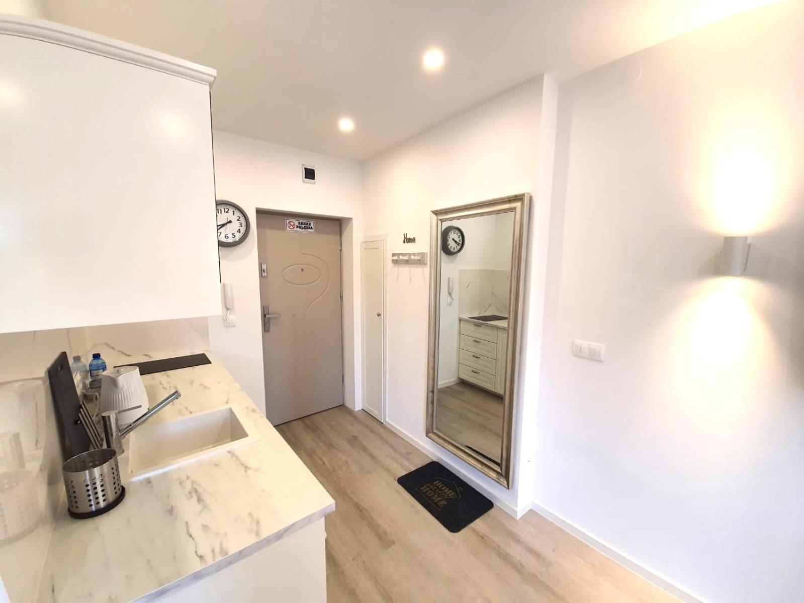 Apartament Przy Starowce - Hampton ブンツラウ エクステリア 写真